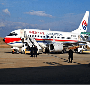长治空运公司航空快运业稳步发展的原因是什么？